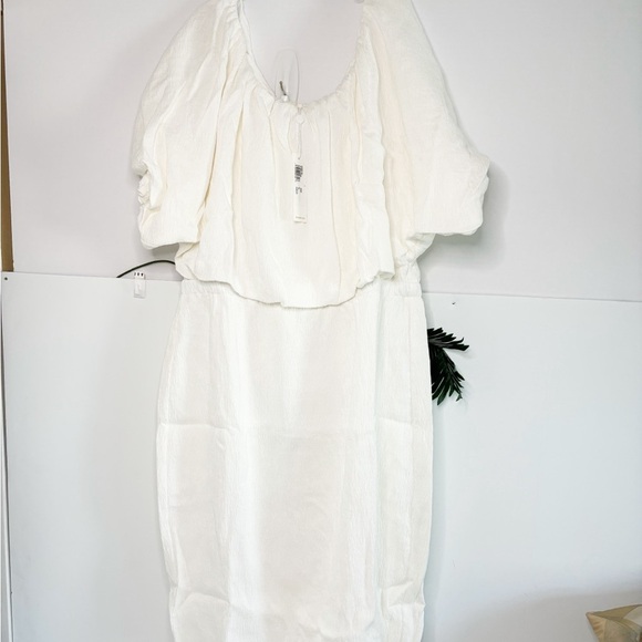 Trina Turk Women's Off The Shoulder Plisse Dress, Whitewash-X-Large - Picture 10 of 10